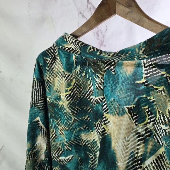 Catherines Shirt Womens 3X 26W 28W Green Blouse Button Up Long Sleeve Top - Picture 6 of 10